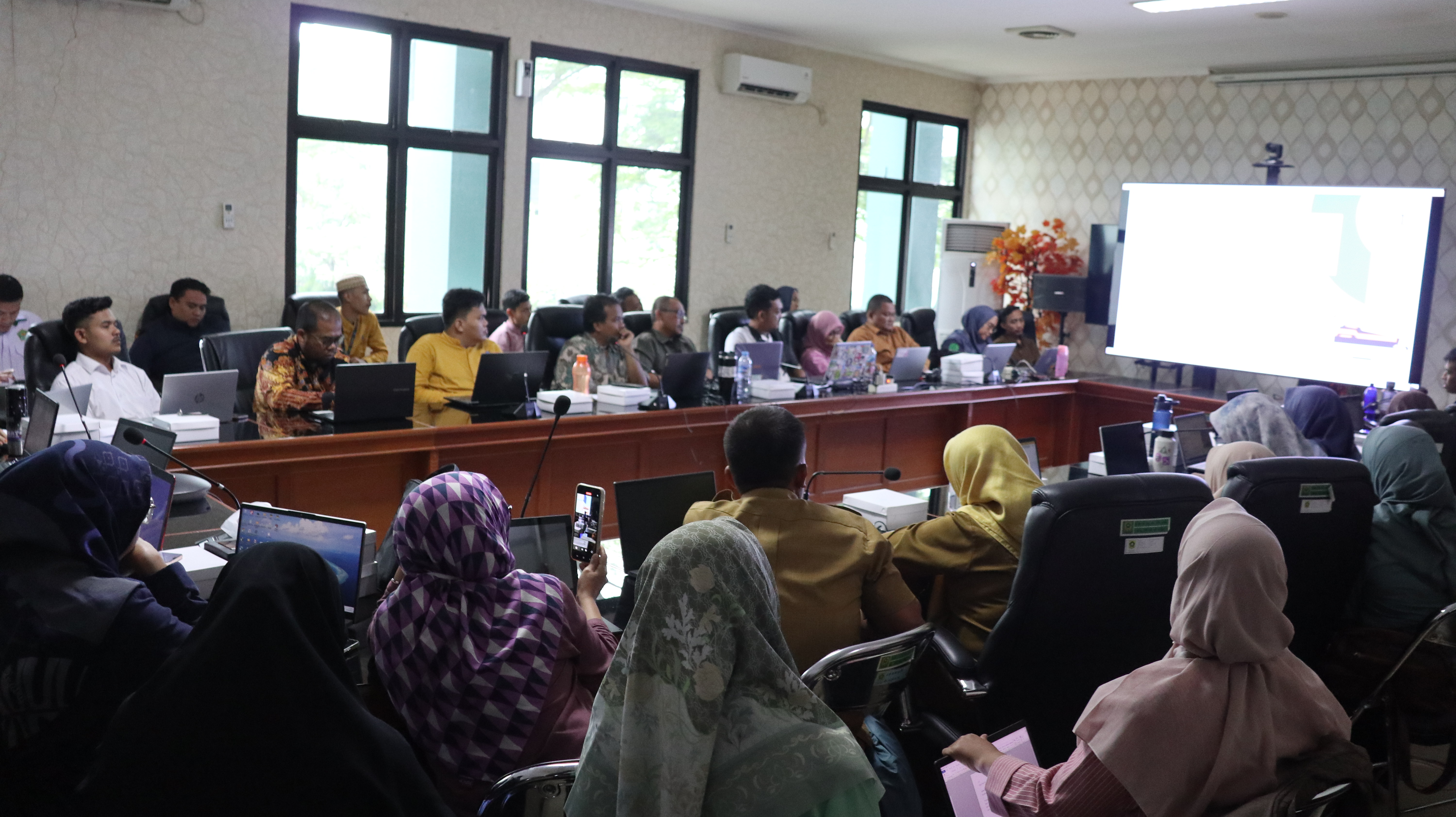Pemaparan Materi Sistem Informasi Adiwiyata (SIDIA) Tingkat Nasional Tahun 2025